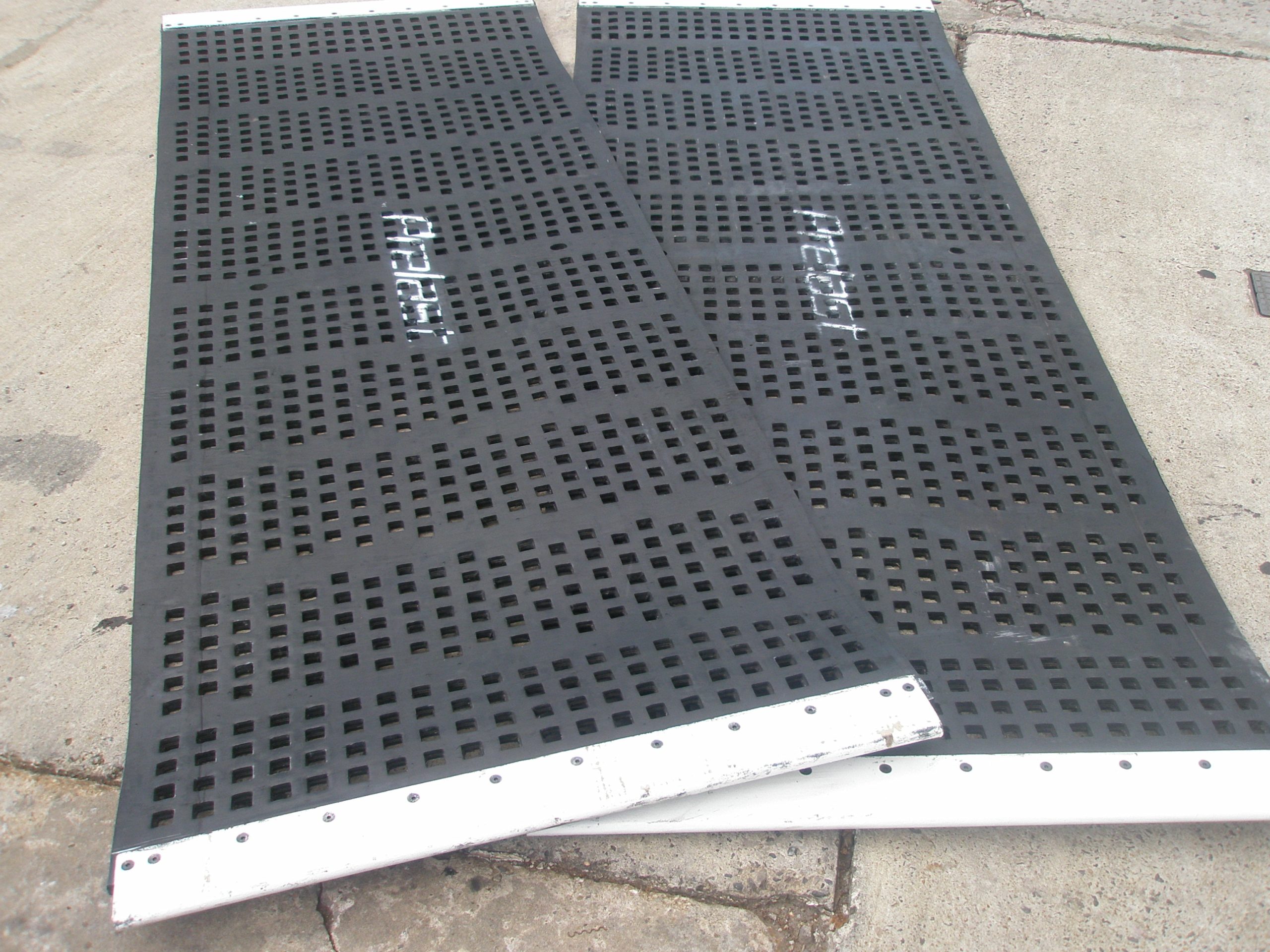 Malla para Zaranda de Goma con Anclaje