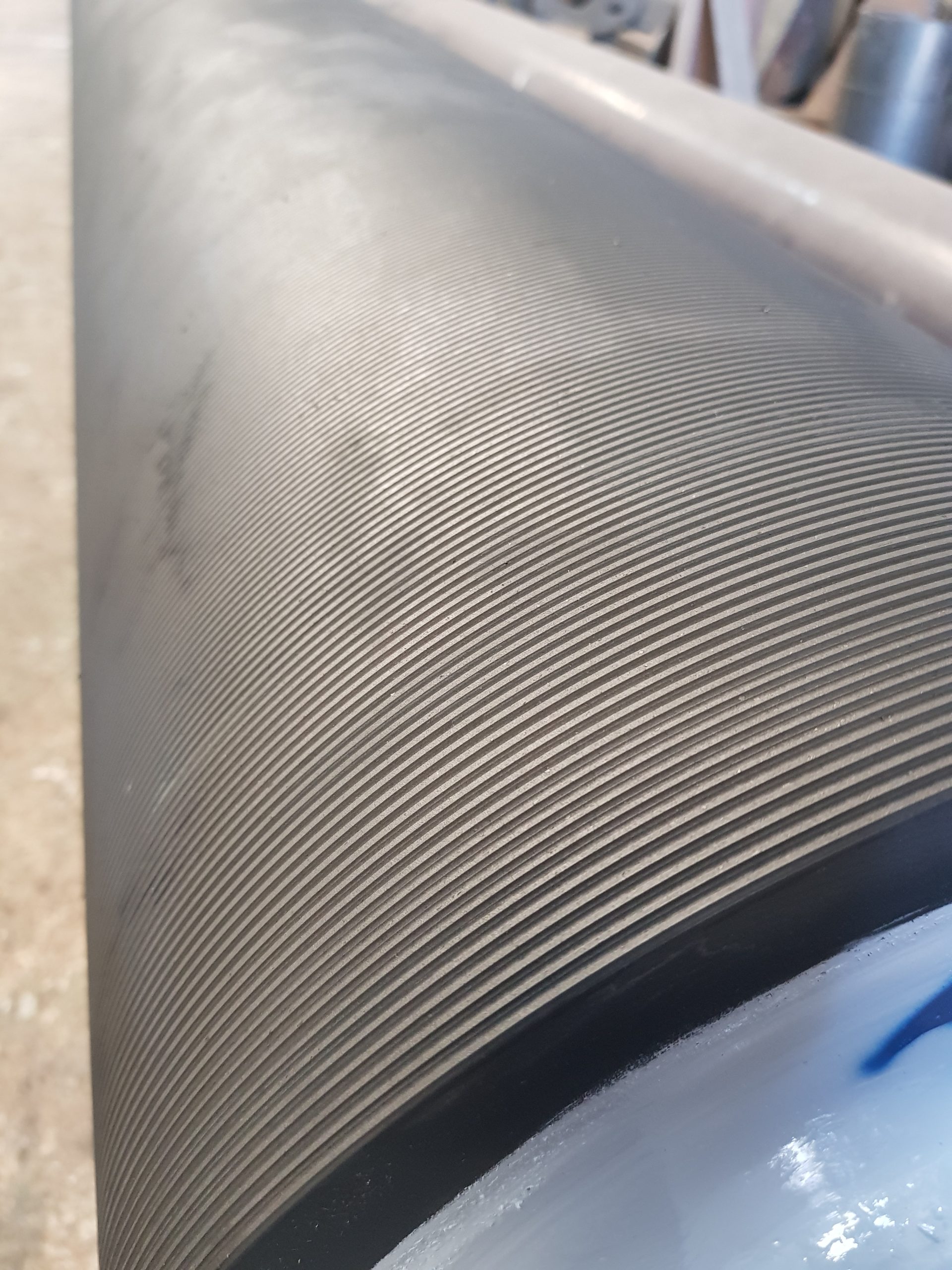 Ranurado a Rodillo Engomado